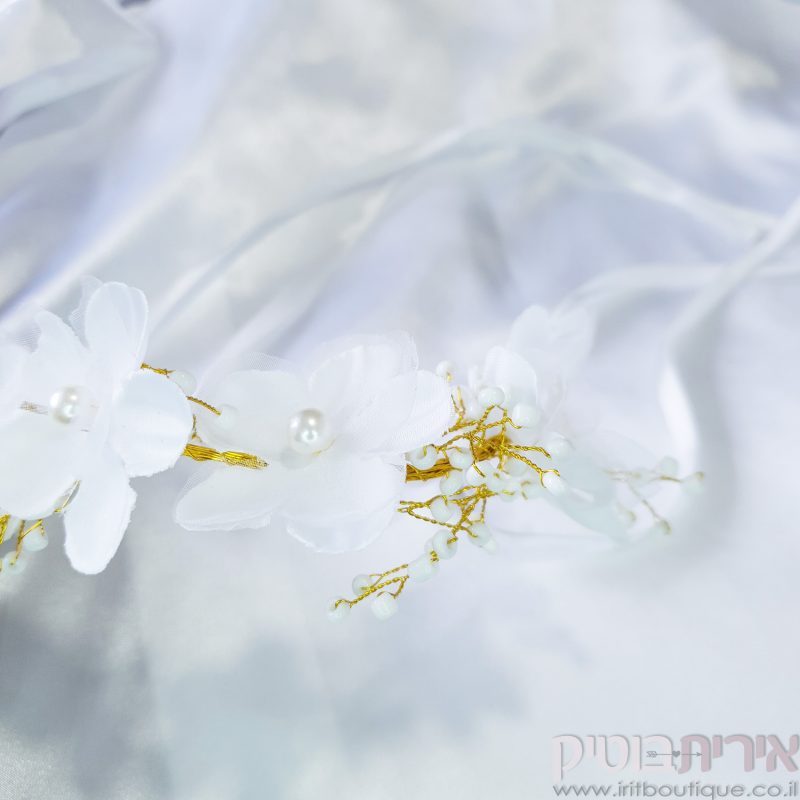 נזר פרחים לבנים בשילוב פנינה - Image 5