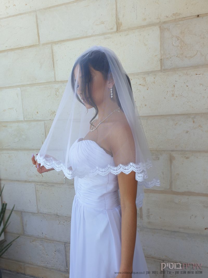 הינומה קצרה