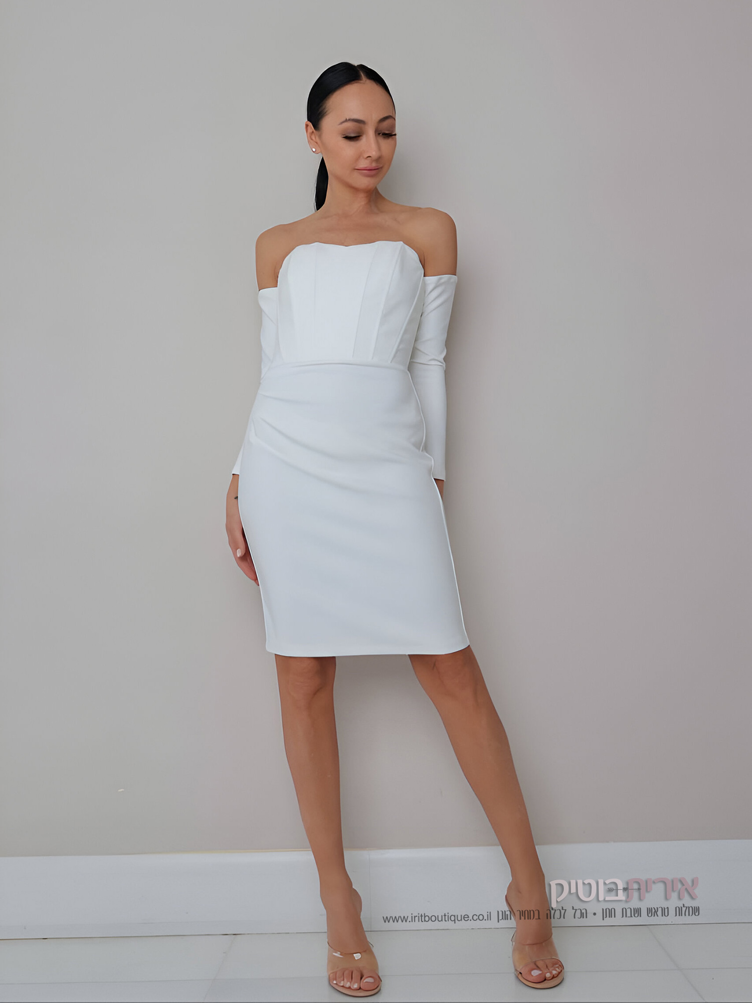 שמלת מיני סרפלס לבנה עם כפפות